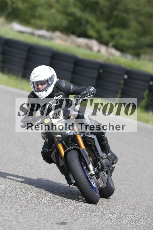 /Archiv-2025/53 16.09.2025 Track Day Domi Aegerter ADR/Gruppe gelb/120